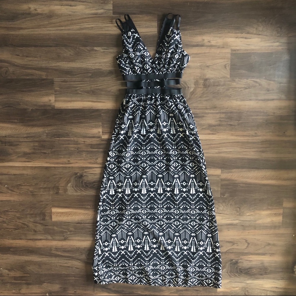 Black & White Aztec Print Maxi Dress SMALL